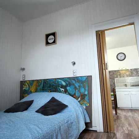 Les Meubles Des Coteaux D'aix Apartament *