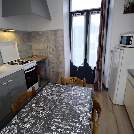 Les Meubles Des Coteaux D'aix *
